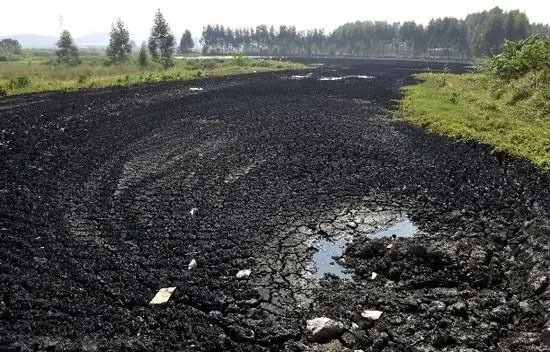 污泥.jpg 污泥.jpg