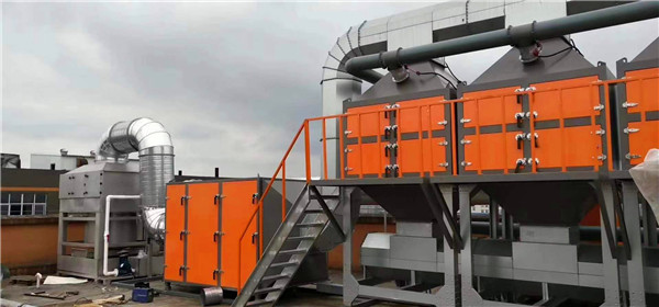 活性炭箱吸附處理廢氣的原理